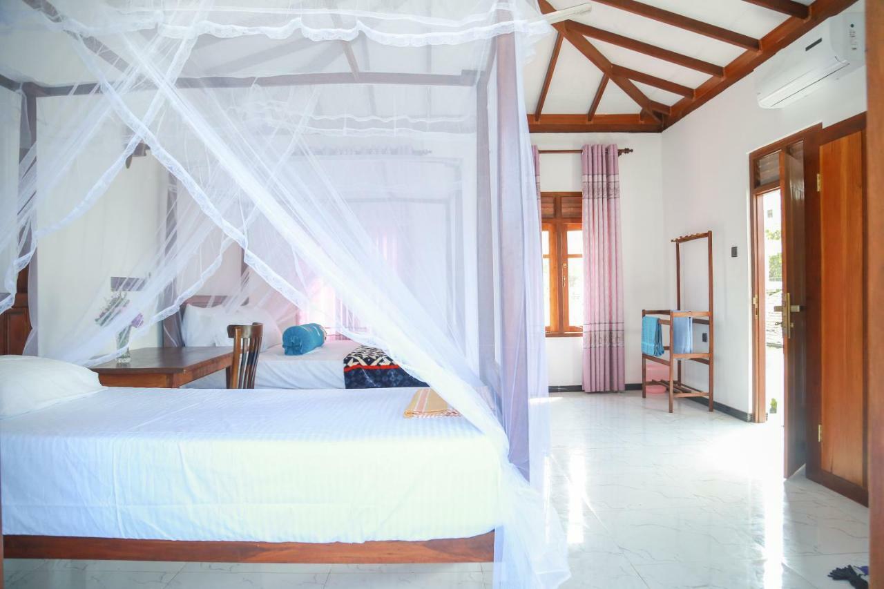 Coconut Hill Homestay Мирисса Экстерьер фото